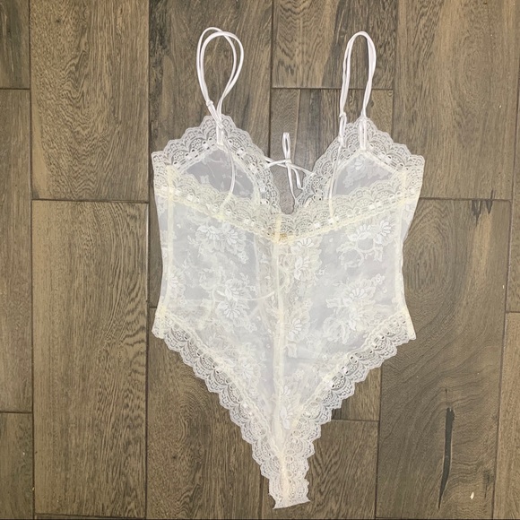 VICTORIAS SECRET Vintage Gold Label Lace Lingerie - Picture 8 of 13